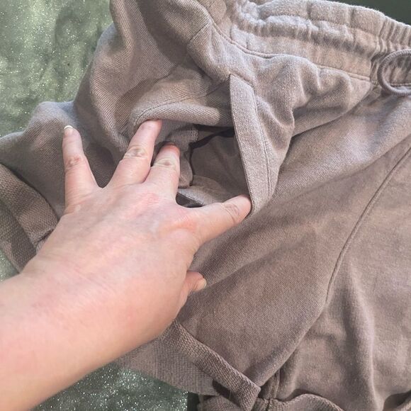 17 Birdie Roll Hem Shorts from Stitch Fix! - Picture 4 of 8